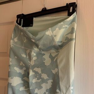 Under Armour Light Blue and White Camouflage Leggings